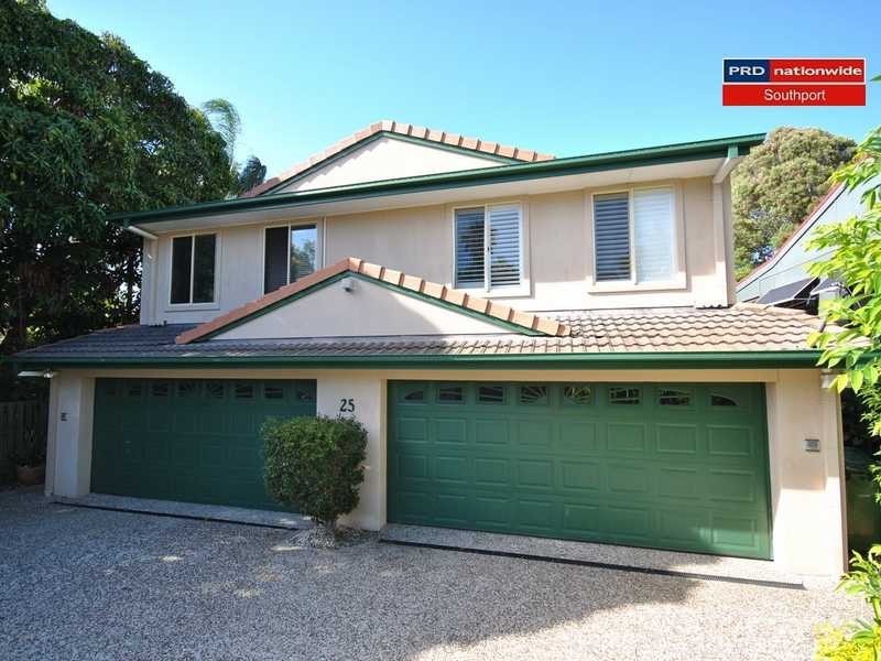 2/25 Charlton Street, Southport QLD 4215