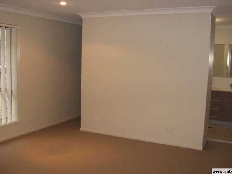53 Zane Street, Molendinar QLD 4214