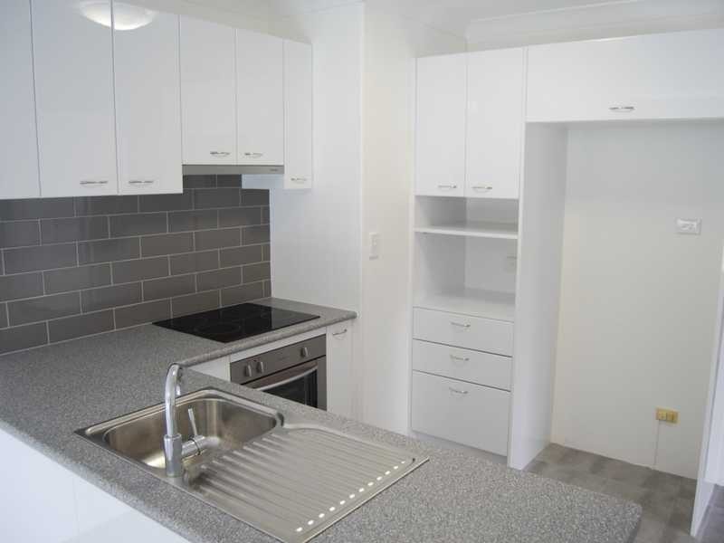 Unit 5/25 Lenneberg Street, Southport QLD 4215