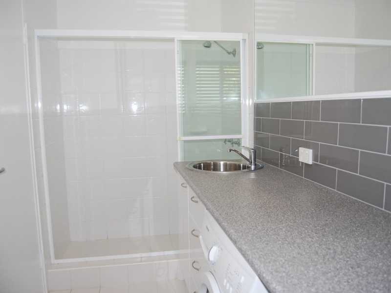 Unit 5/25 Lenneberg Street, Southport QLD 4215