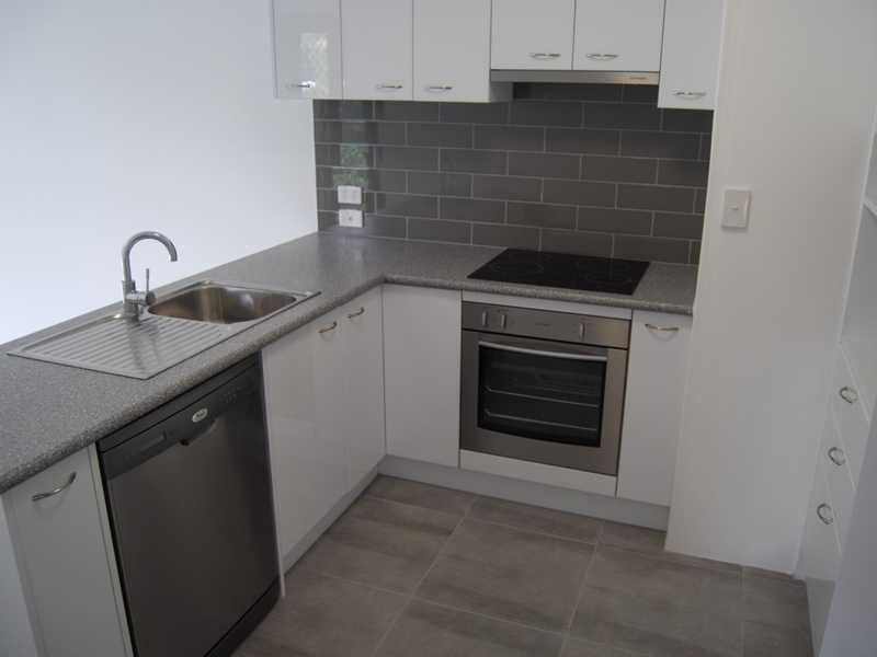 Unit 5/25 Lenneberg Street, Southport QLD 4215