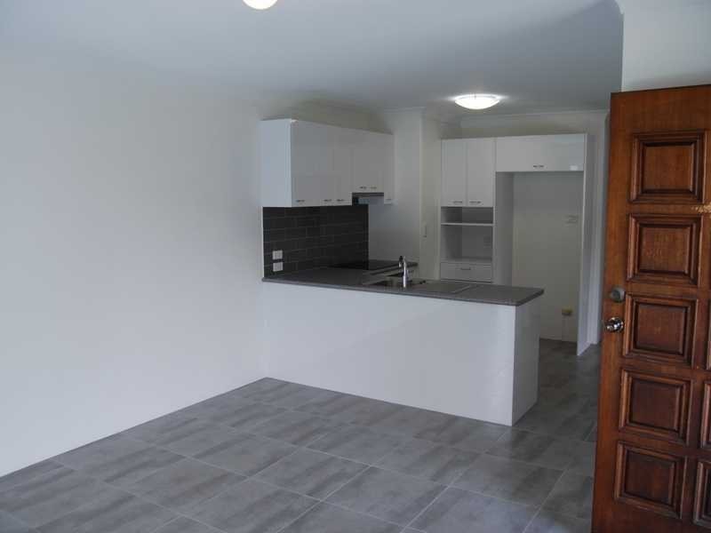 Unit 5/25 Lenneberg Street, Southport QLD 4215