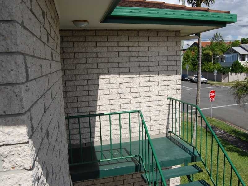 Unit 5/25 Lenneberg Street, Southport QLD 4215