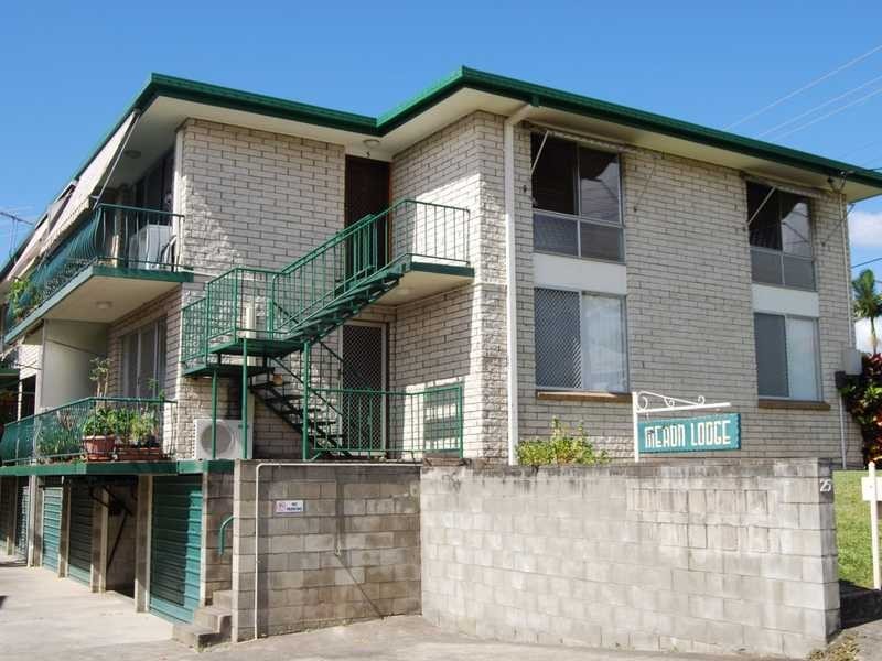 Unit 5/25 Lenneberg Street, Southport QLD 4215