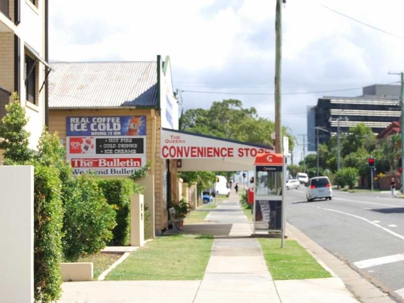 Unit 5/25 Lenneberg Street, Southport QLD 4215