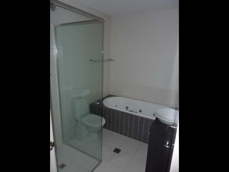 3/75 Benowa Road, Southport QLD 4215