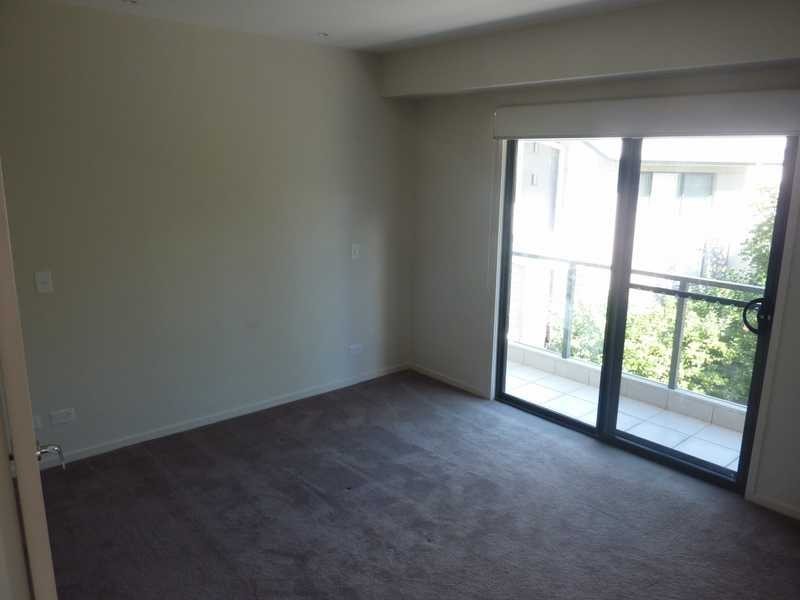 3/75 Benowa Road, Southport QLD 4215