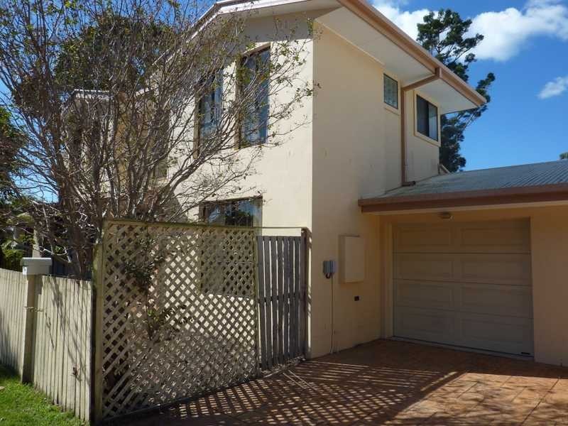 1/45 Parker Street, Labrador QLD 4215