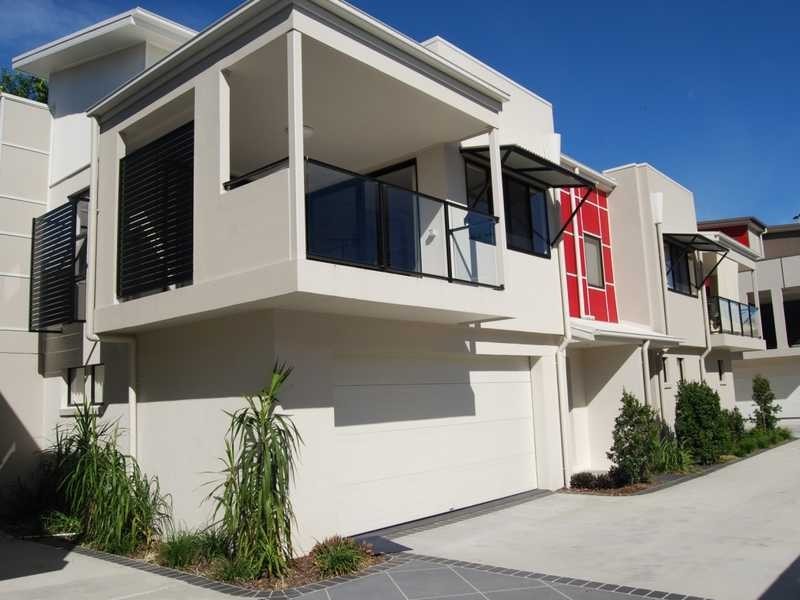 3/35 Harley Street, Labrador QLD 4215