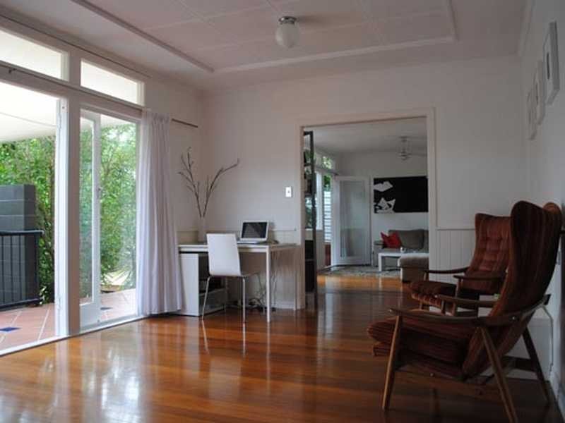 6 West King Lane, Southport QLD 4215