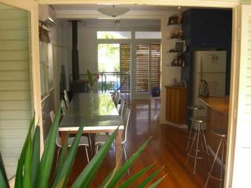 6 West King Lane, Southport QLD 4215