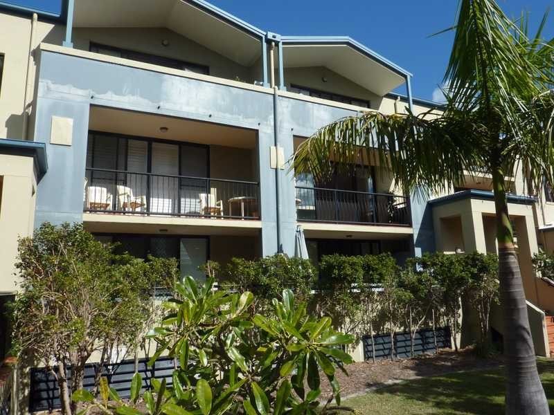 35/38 Frank Street, Labrador QLD 4215