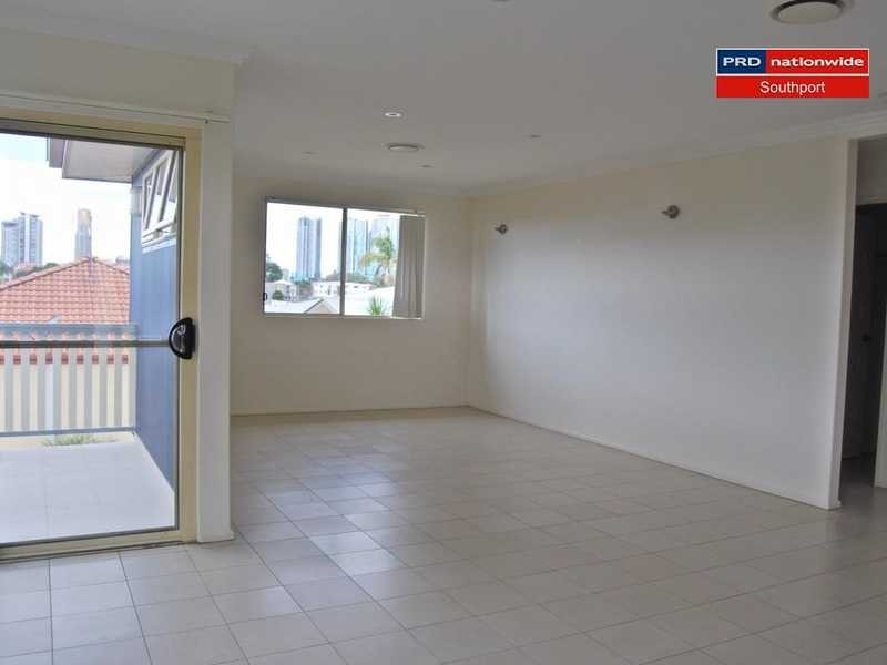 2/4-6 Locke Street, Southport QLD 4215