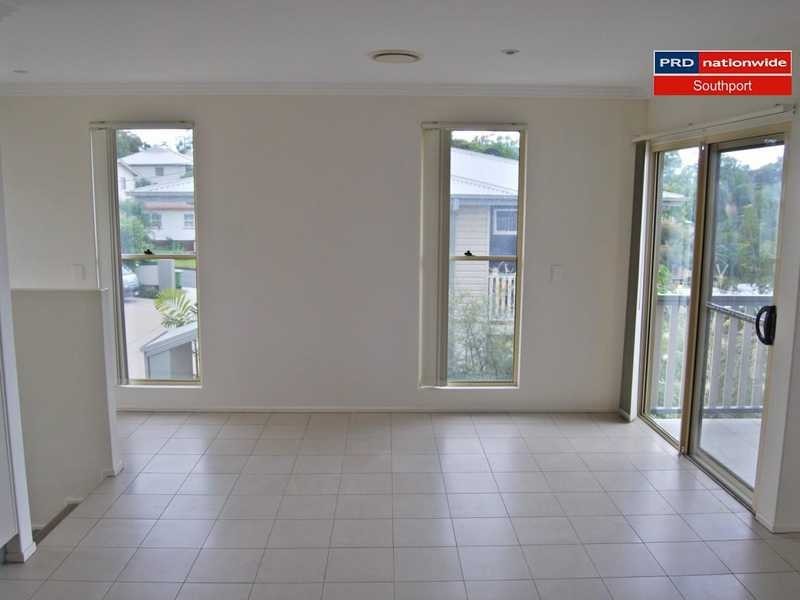 2/4-6 Locke Street, Southport QLD 4215