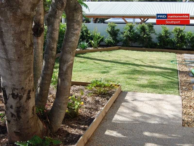 2/4-6 Locke Street, Southport QLD 4215