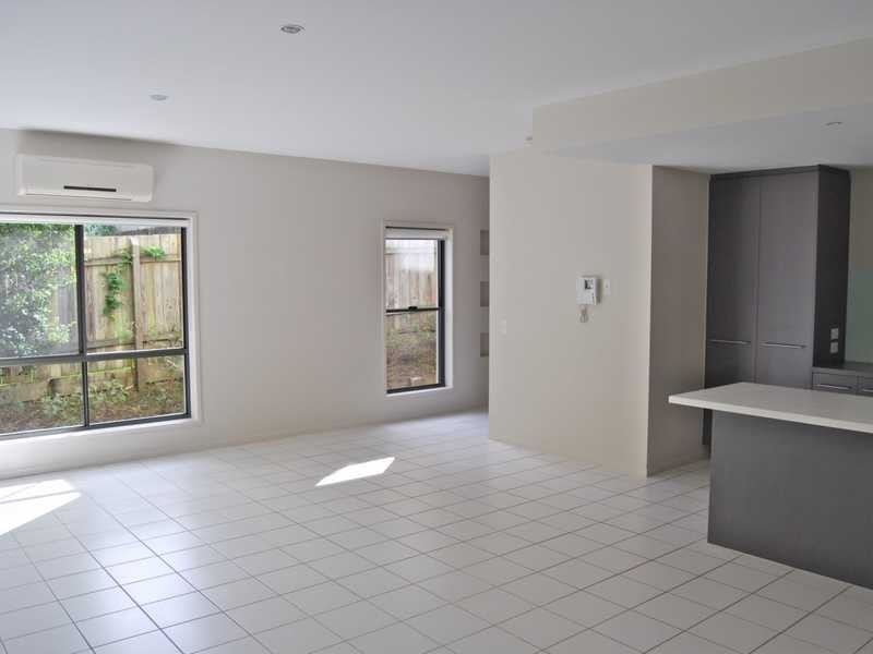 Unit 8/75 Benowa Road, Southport QLD 4215