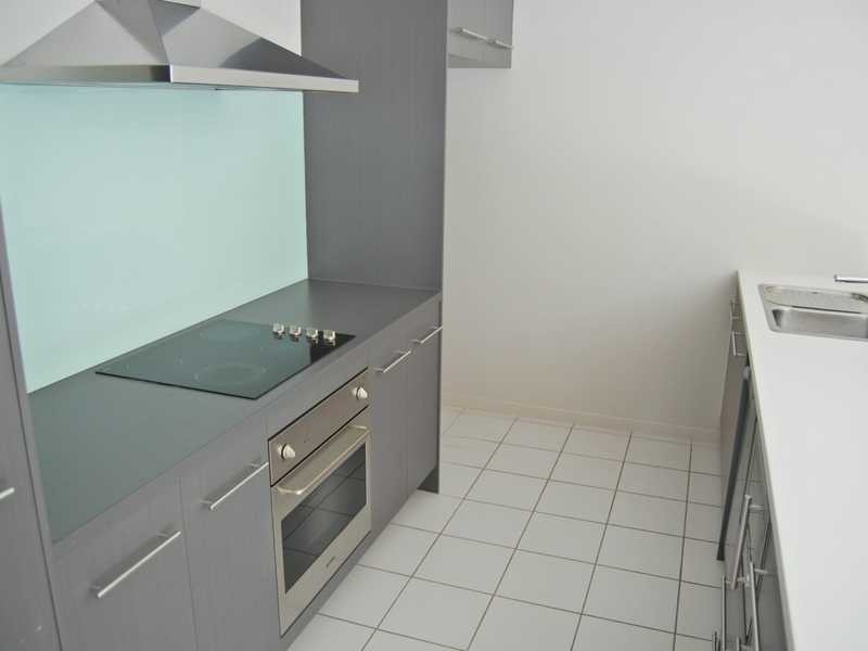 Unit 8/75 Benowa Road, Southport QLD 4215