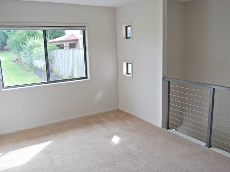 Unit 8/75 Benowa Road, Southport QLD 4215