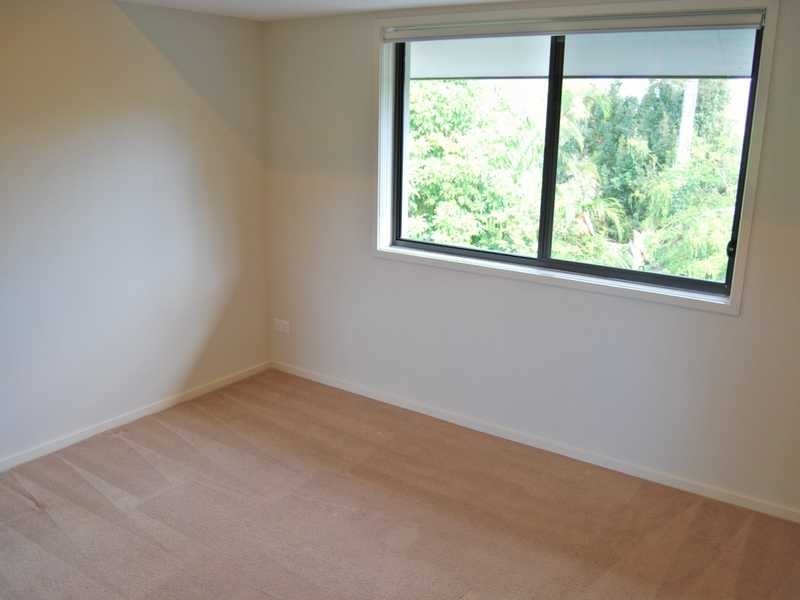 Unit 8/75 Benowa Road, Southport QLD 4215