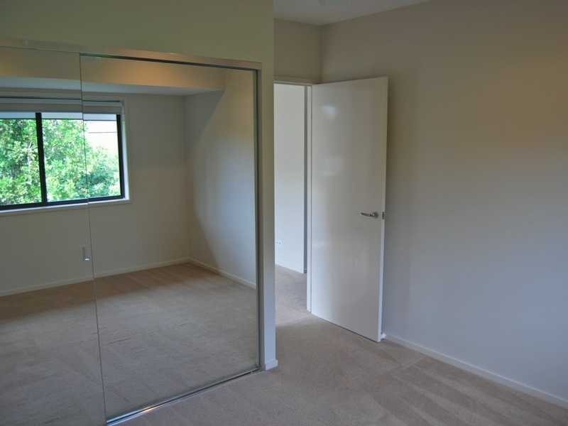 Unit 8/75 Benowa Road, Southport QLD 4215