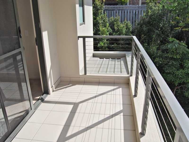 Unit 8/75 Benowa Road, Southport QLD 4215