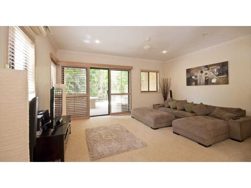 2/14 Vespa Crescent, Surfers Paradise QLD 4217