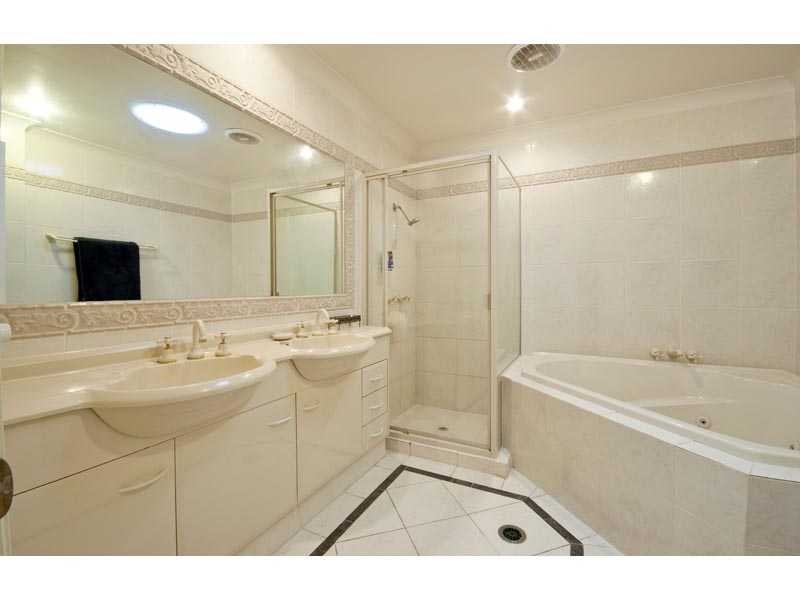 2/14 Vespa Crescent, Surfers Paradise QLD 4217
