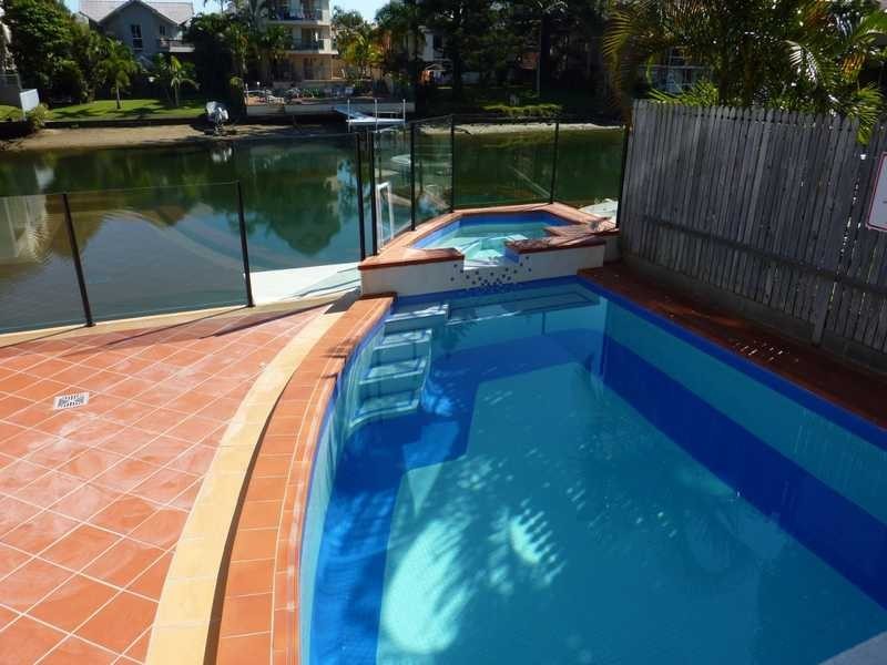 7/12 Paradise Island, Surfers Paradise QLD 4217