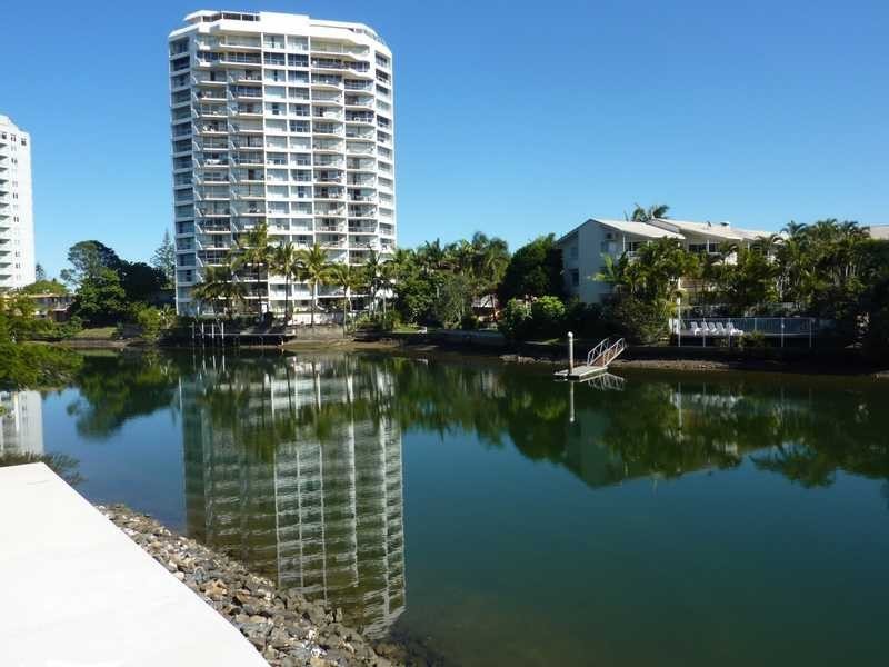 7/12 Paradise Island, Surfers Paradise QLD 4217