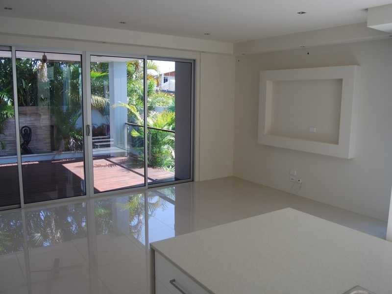 1/13 Oleander Ave, Biggera Waters QLD 4216