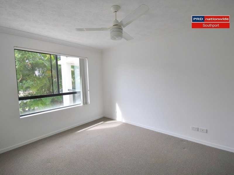 Unit 8/15-17 Lloyd Street, Southport QLD 4215