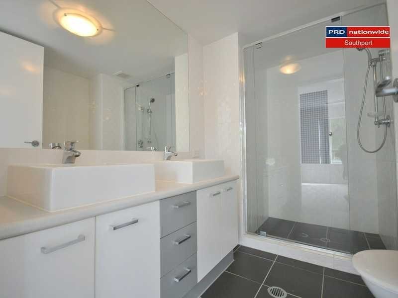 Unit 8/15-17 Lloyd Street, Southport QLD 4215