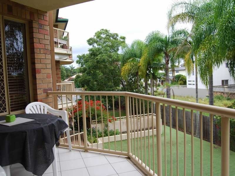 8/35 Huth Street, Labrador QLD 4215