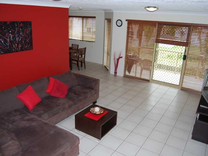 8/35 Huth Street, Labrador QLD 4215
