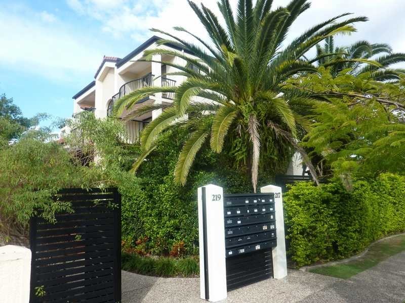 21/ 217 Scarborough Street, Southport QLD 4215