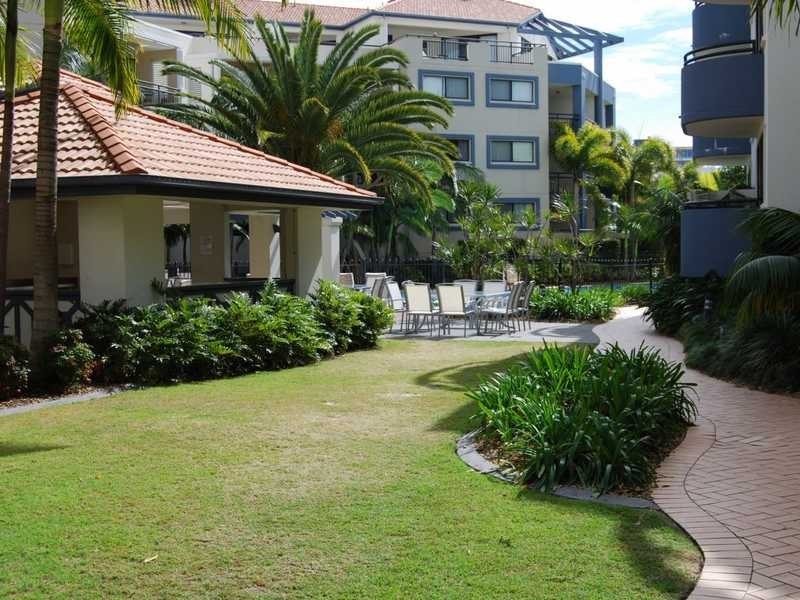 323/292 Marine Parade, Labrador QLD 4215