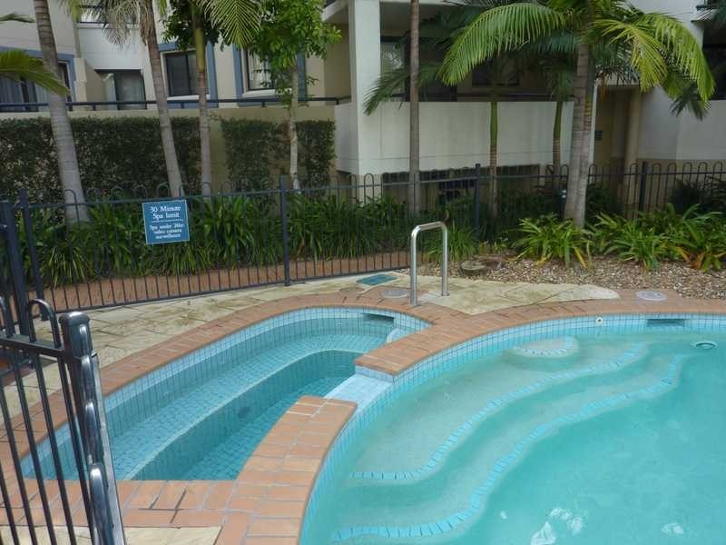 323/292 Marine Parade, Labrador QLD 4215