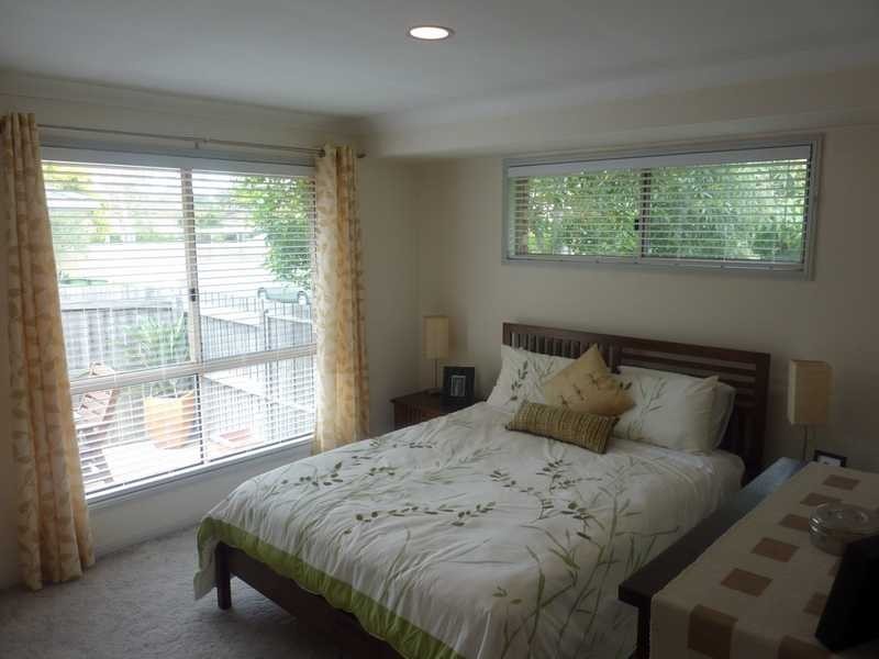 2 / 5 Pamela Court, Labrador QLD 4215