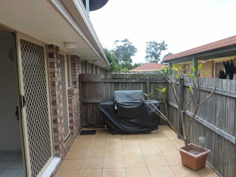 2 / 5 Pamela Court, Labrador QLD 4215