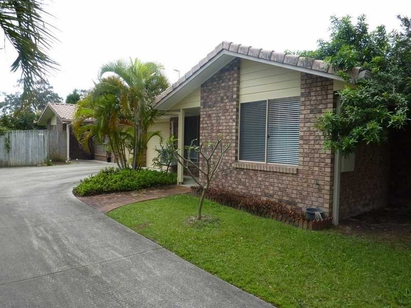 2 / 5 Pamela Court, Labrador QLD 4215