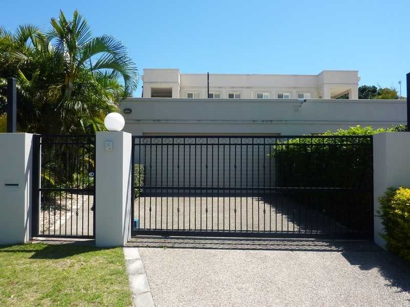 Unit 1/31 Runaway Bay Ave, Runaway Bay QLD 4216