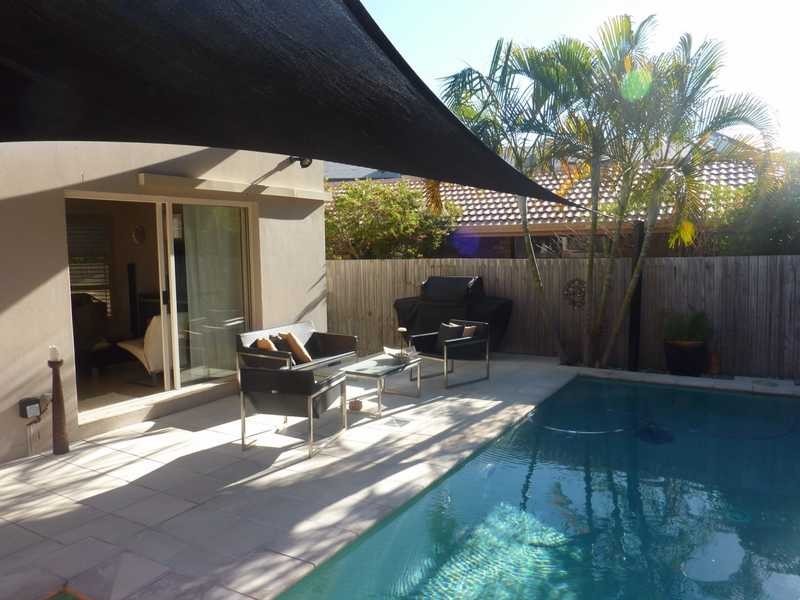 Unit 1/31 Runaway Bay Ave, Runaway Bay QLD 4216