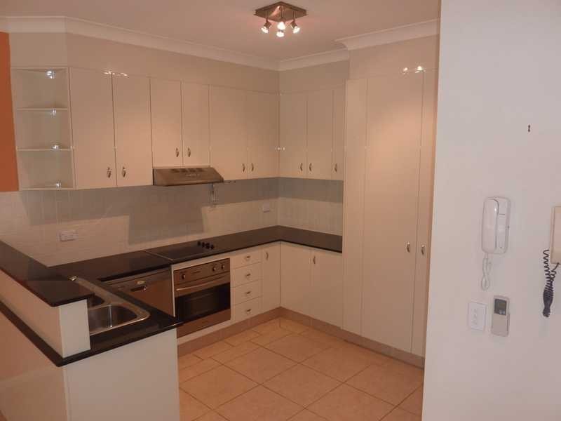 Unit 1/31 Runaway Bay Ave, Runaway Bay QLD 4216
