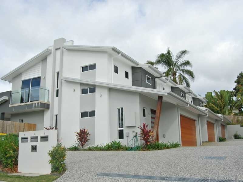 Unit 2/84 Falconer Street, Southport QLD 4215