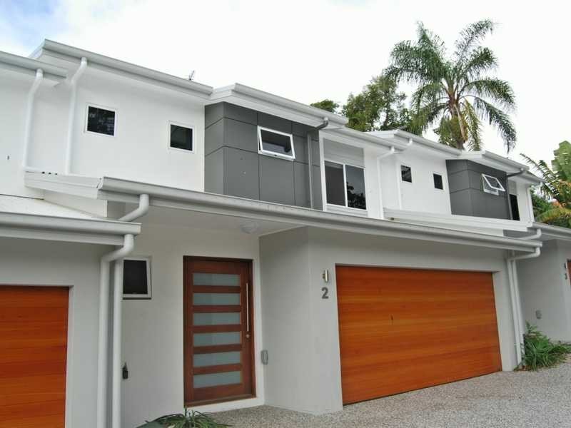 Unit 2/84 Falconer Street, Southport QLD 4215