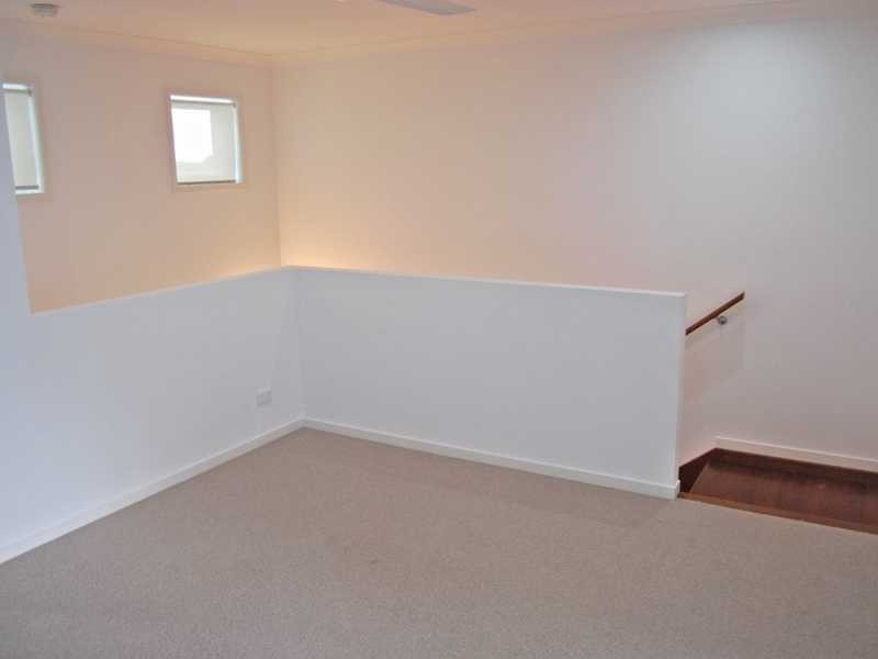 Unit 2/84 Falconer Street, Southport QLD 4215