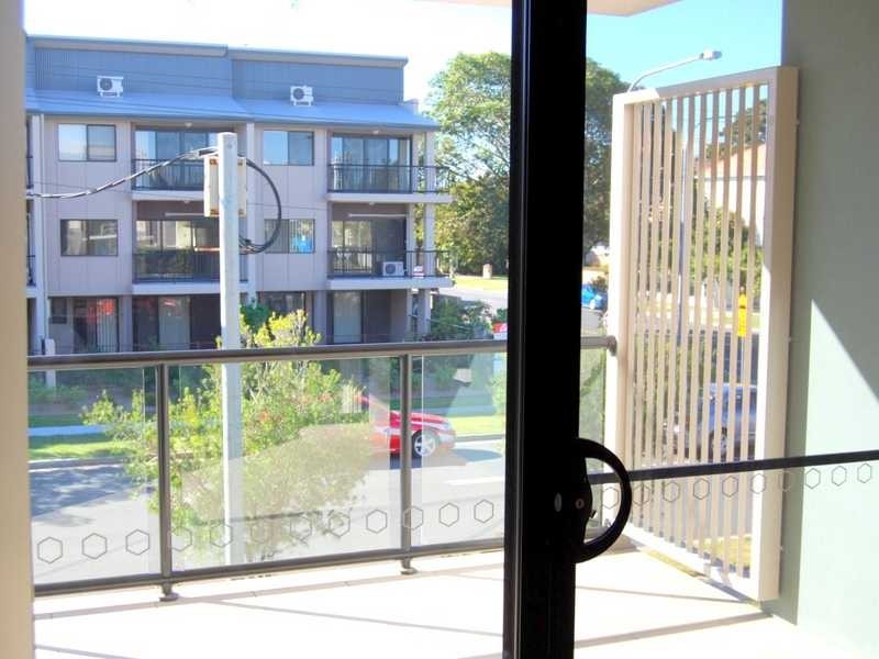 Unit 8/24-26 Parker Street, Labrador QLD 4215