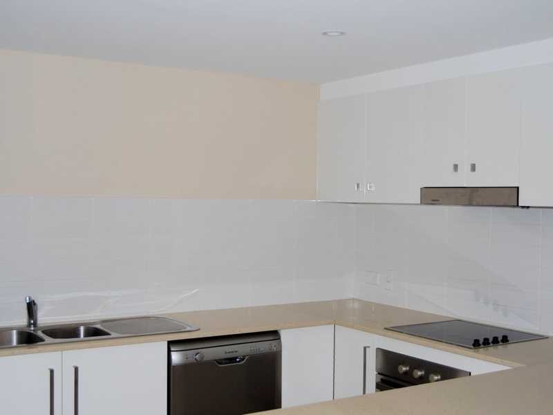 Unit 8/24-26 Parker Street, Labrador QLD 4215