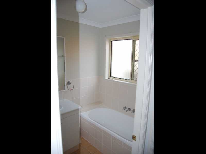 14 Etelka Street, Arundel QLD 4214