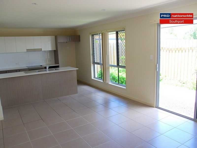 4/136-138 Central Street, Labrador QLD 4215